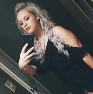 Meet your Posher, Caitlyn